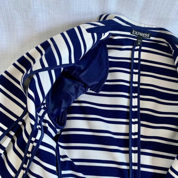 Express fitted blazer XS white and navy strips. Single button. NWOT - Picture 3 of 8
